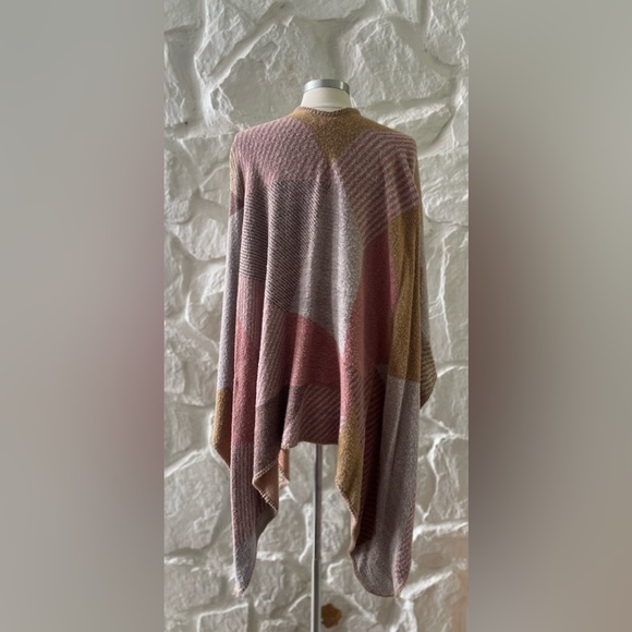 ❄️ World Market Brown Quilted Pattern Poncho Shrug OS - Picture 8 of 8